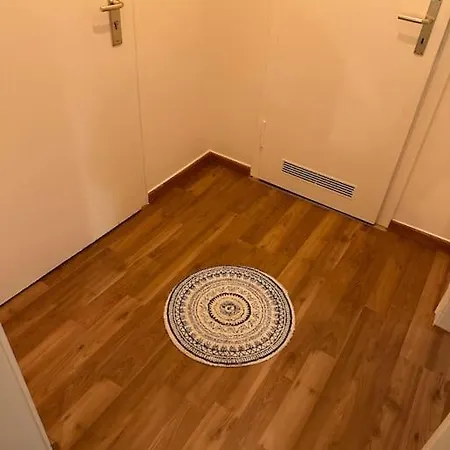Mit Wohnkuche & Balkon Apartment *