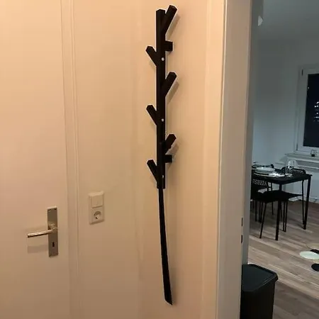 Apartment Mit Wohnkuche & Balkon