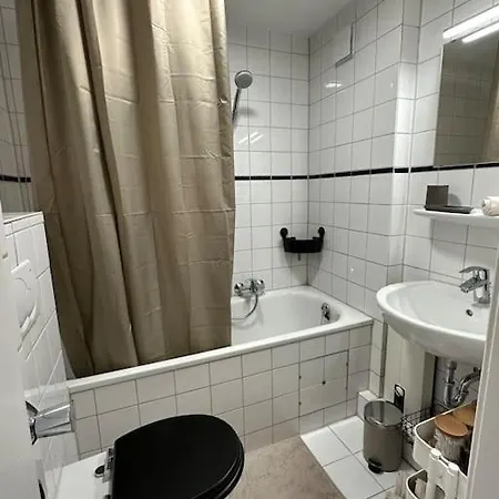 Mit Wohnkuche & Balkon Dusseldorf